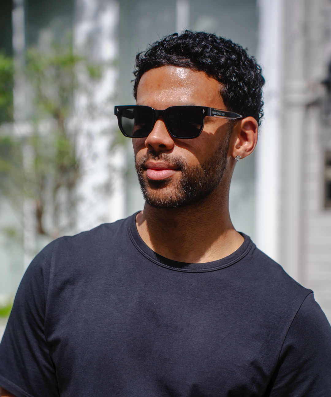 LEONARDO - JET BLACK